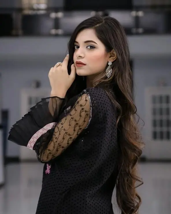 beautiful Pakistani model