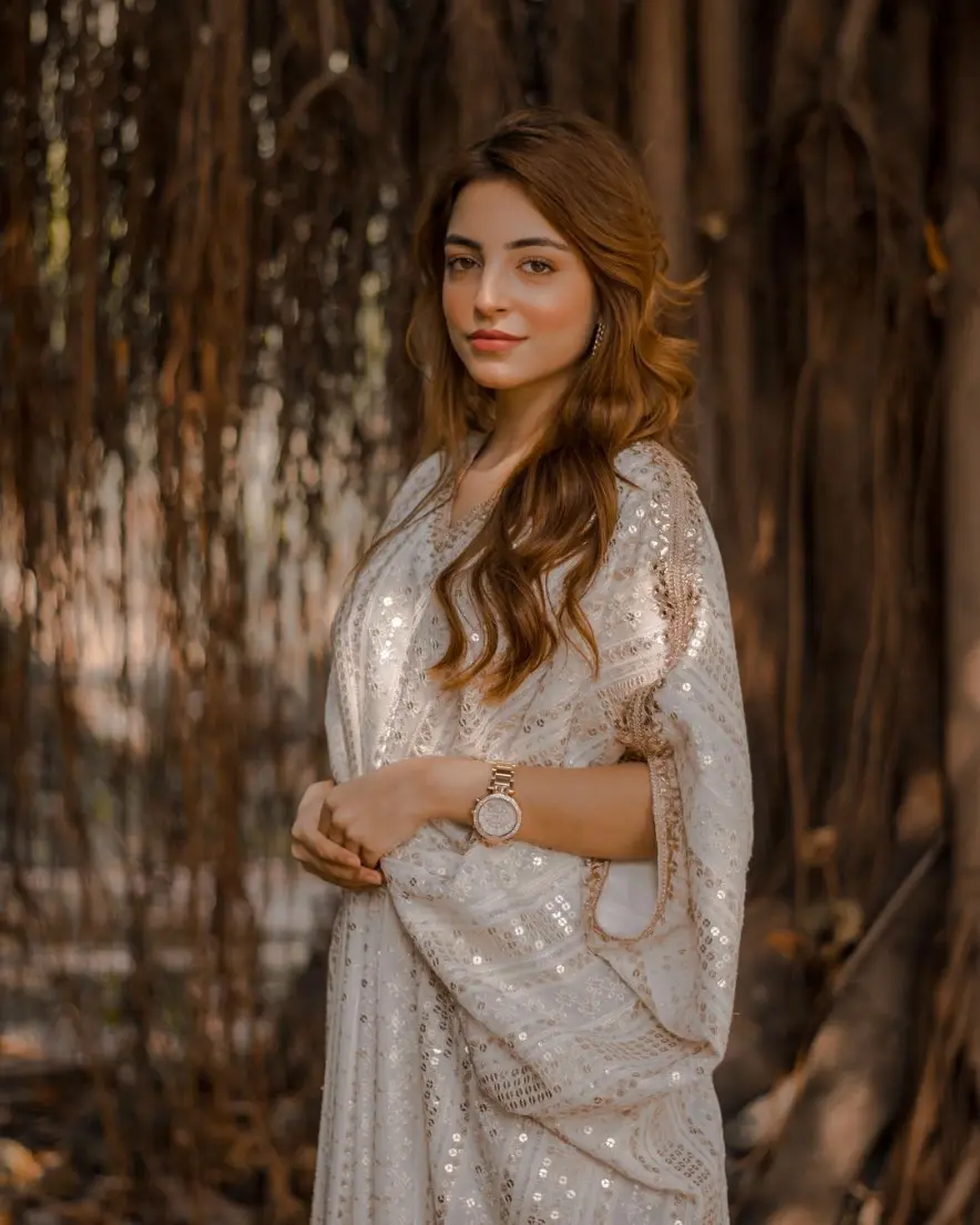beautiful Pakistani lady