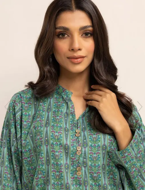 pretty Pakistani lady