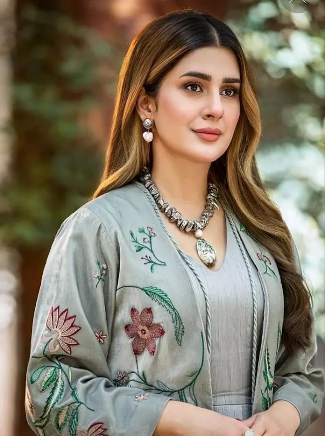 pretty Pakistani models