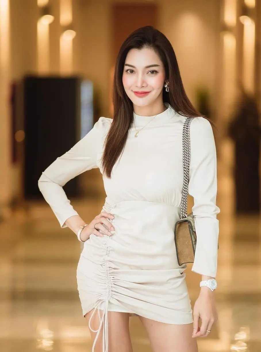 gorgeous Thai woman